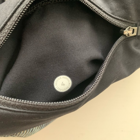 Lululemon Speed Up Shorts Size 4 Tall - Picture 4 of 5